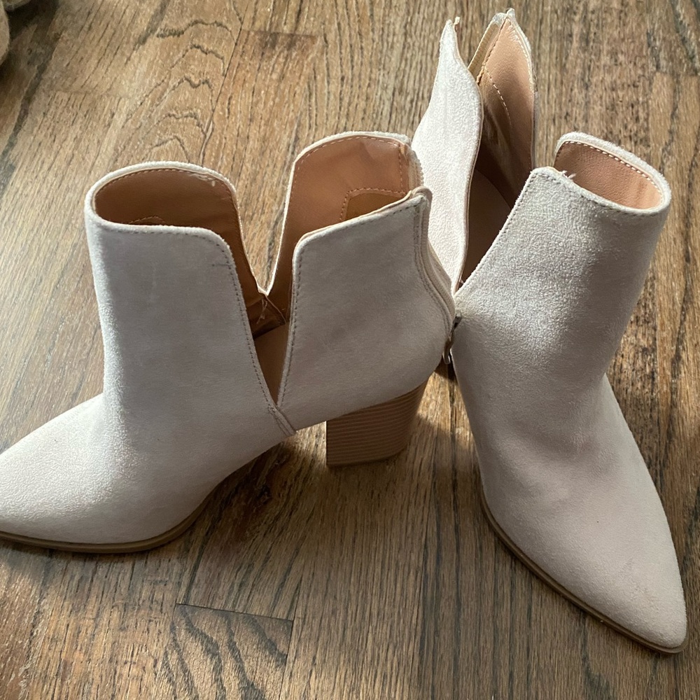 Light Suede Boots